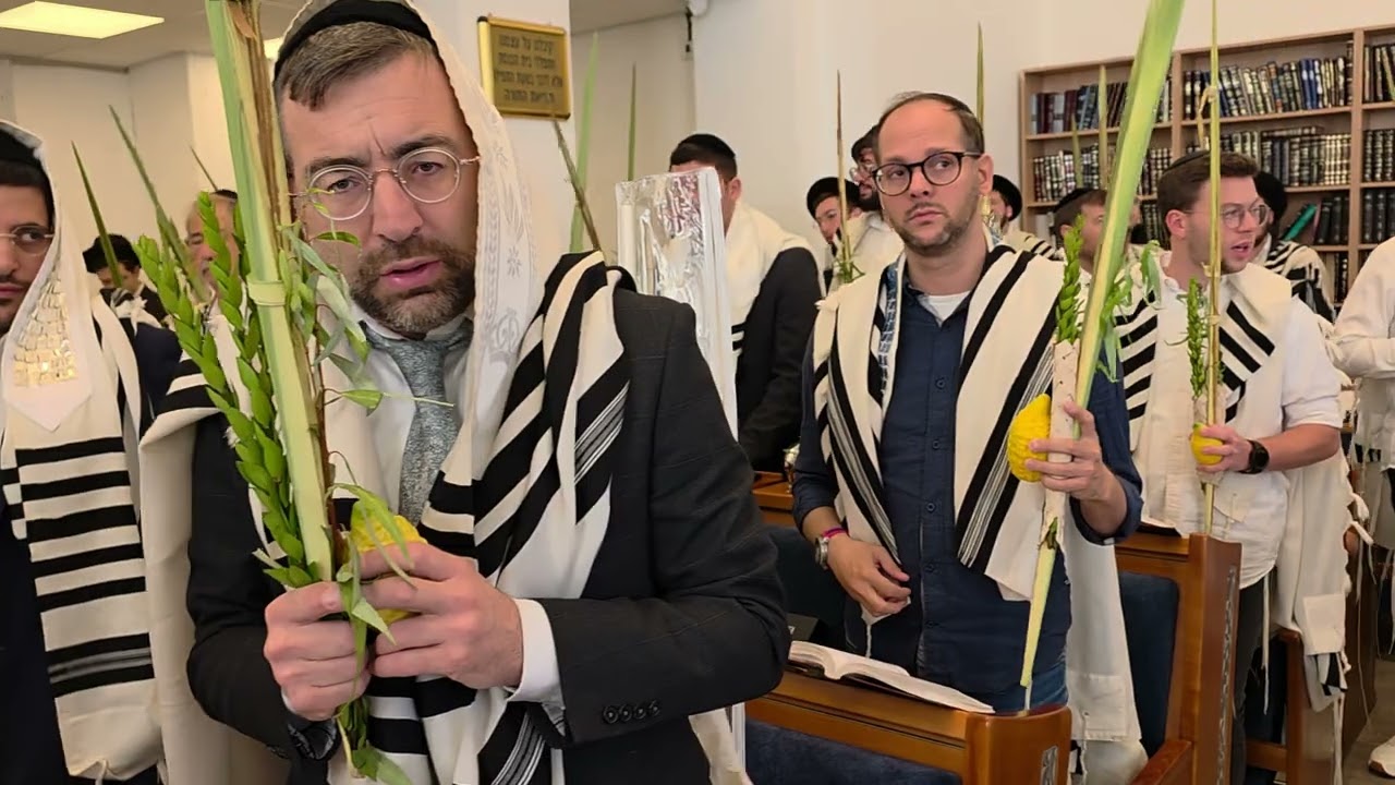 בית כנסת שירת נפתלי אלעד, הלל מוזיקלי עם אריק דביר, חול המועד סוכות תשפ