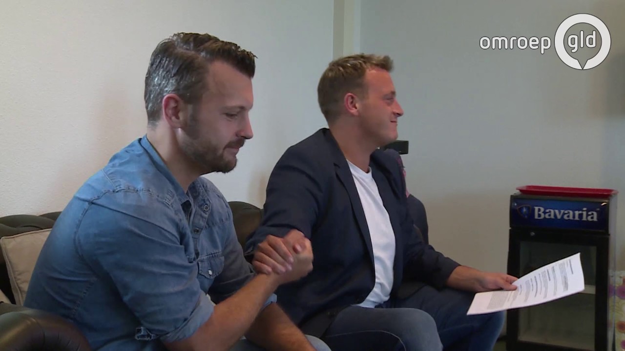 De Hartkampjes - Joey en Michael vieren samenwerking - UIT met Esther