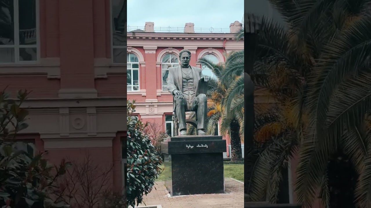 Monument of Memed Abashidze on the Europe Square #shorts #trending #subscribe #keşfet #short #viral