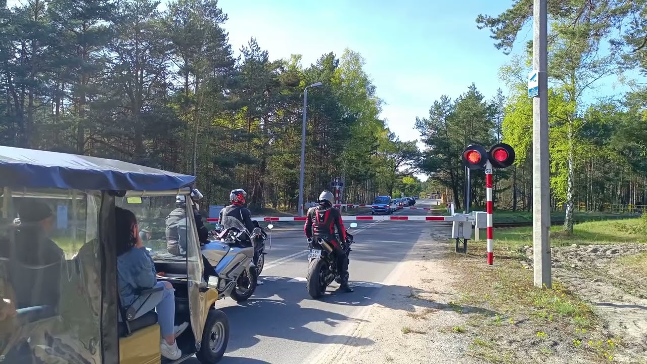 [4K| PRZEJAZD KOLEJOWY] Hel ulica Dworcowa