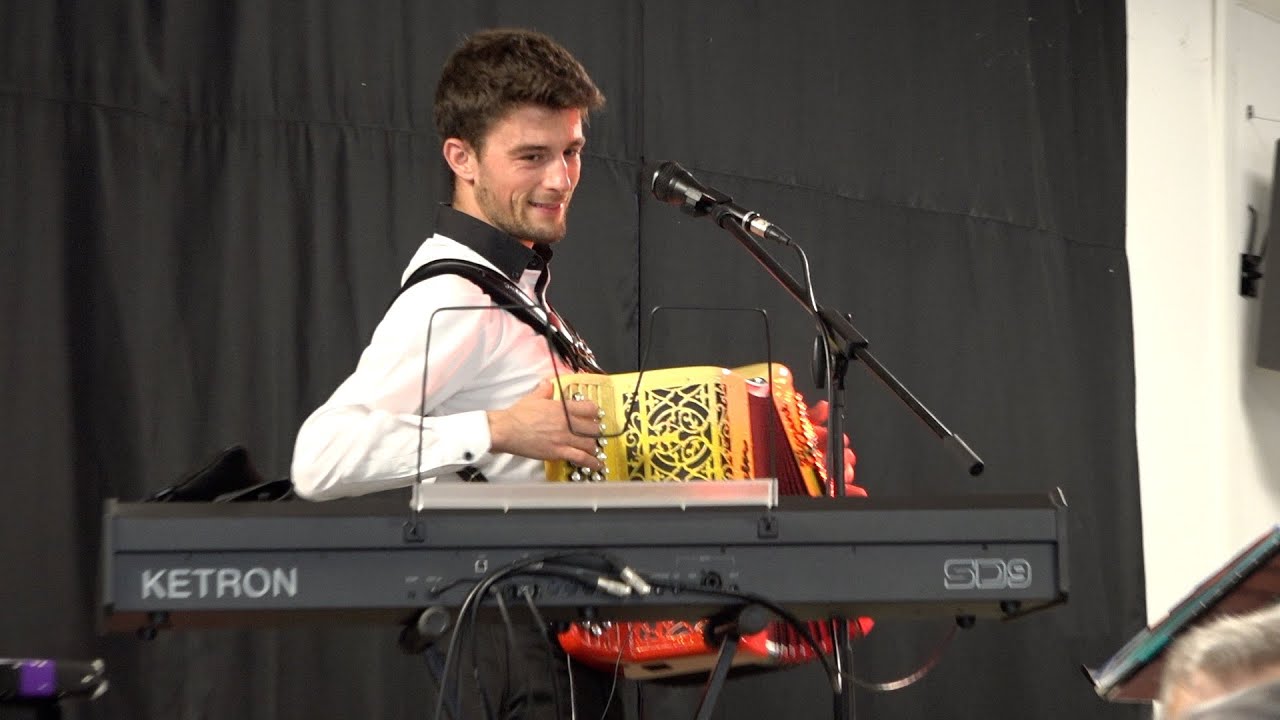 Le Fil d'Argent à Bucey-Lès-Gy  (70) le 12/10/2024 pour le thé dansant annuel avec Florent Gorris