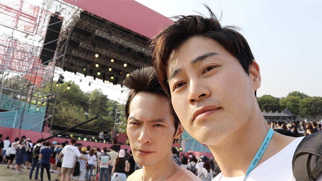 ASÍ NOS DIVERTIMOS EN UN FESTIVAL DE COREA 😄 | Rio y Christian