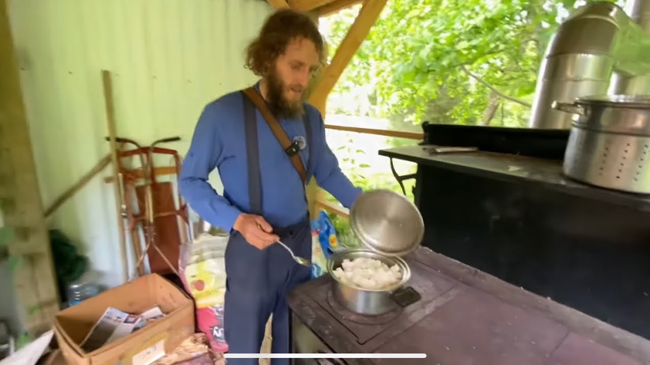 Off Grid Cooking with Titus Morris | #wildedibles #offgrid #cooking #garden #wildernessseason #food
