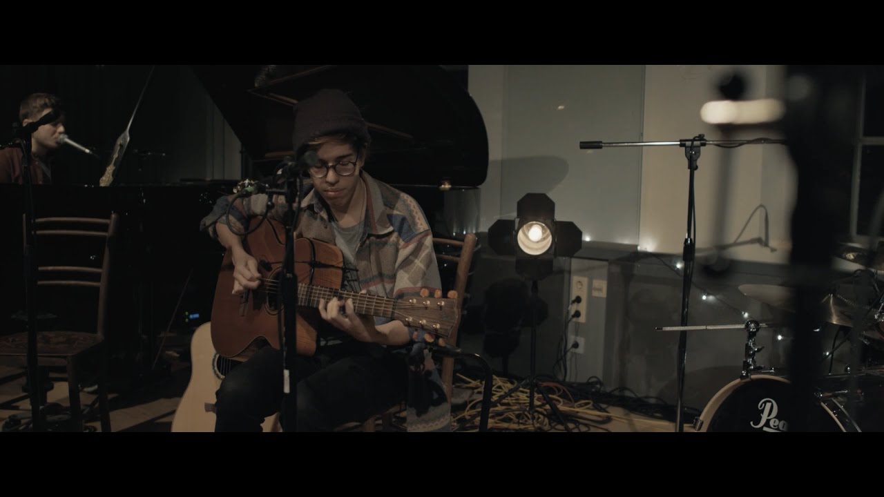 filous - Let It Snow (Live - Acoustic - Session)