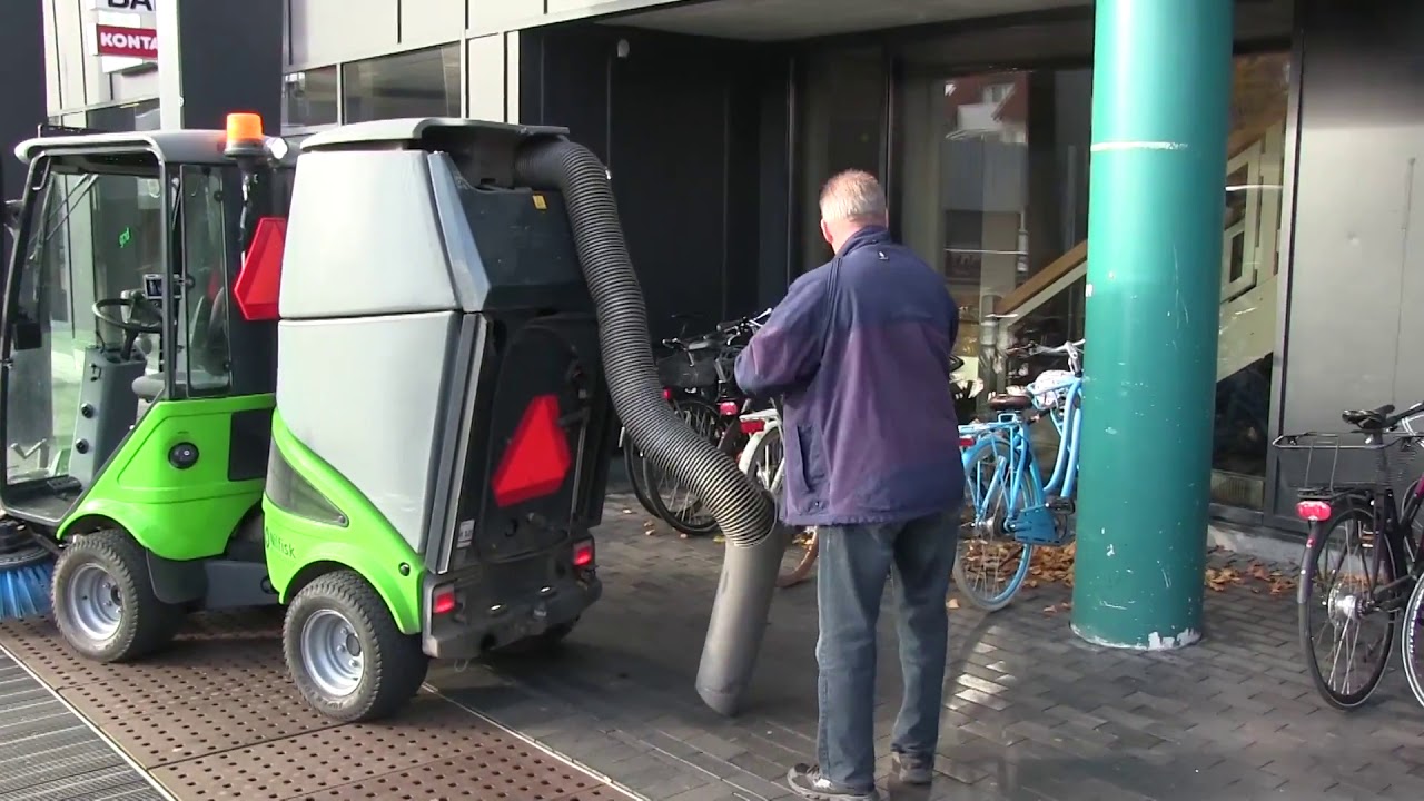 Коммунальная машина Egholm CR 2250