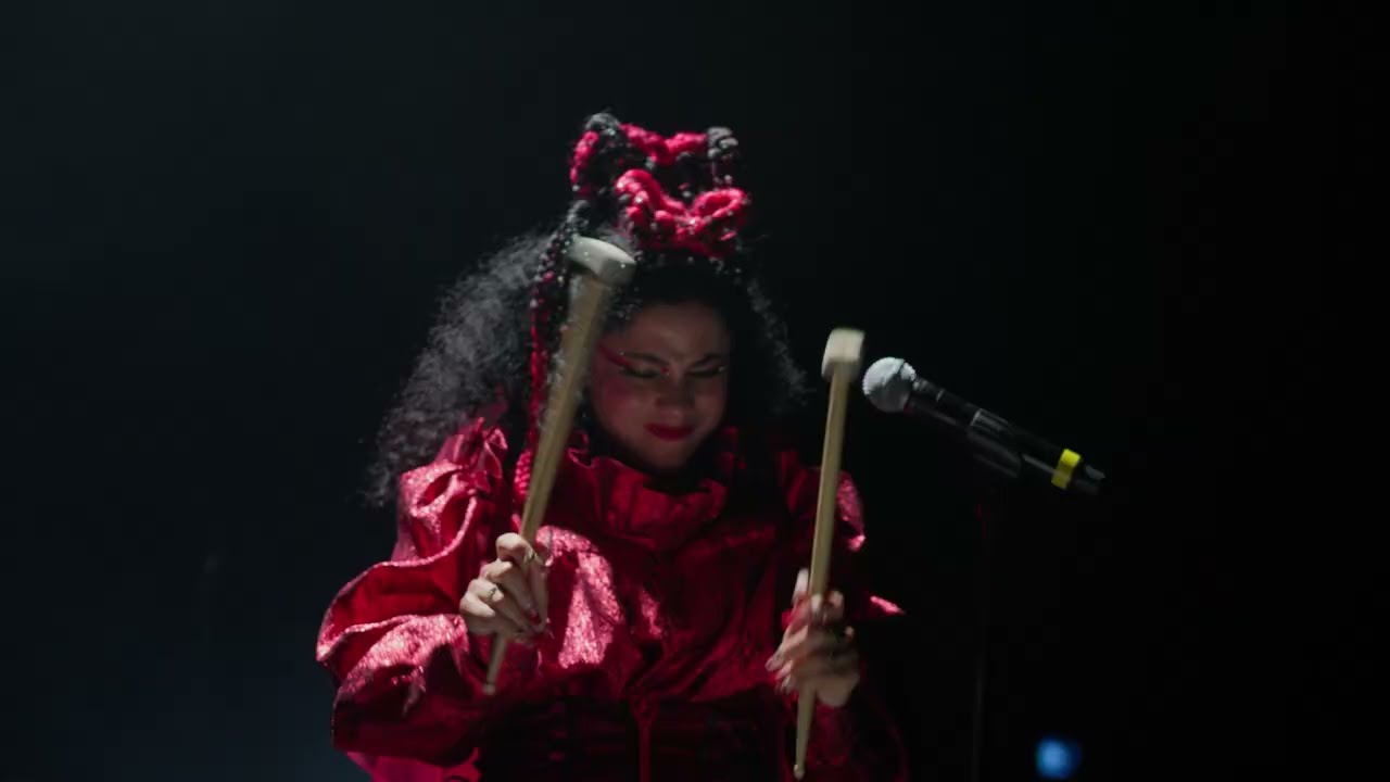 EMEL - Massive Will (live at Le Centquatre, Paris)