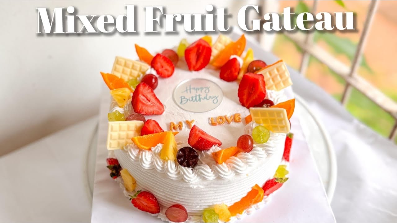 Easy Homemade Fruit Gateau | ෆෘට් ගැටෝ එකක් පහසුවෙන්ම ගෙදරදී ම හදමු #fruitgateau #gâteau