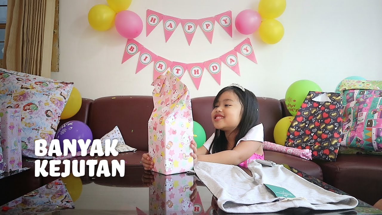 BUKA KADO ULANG TAHUN