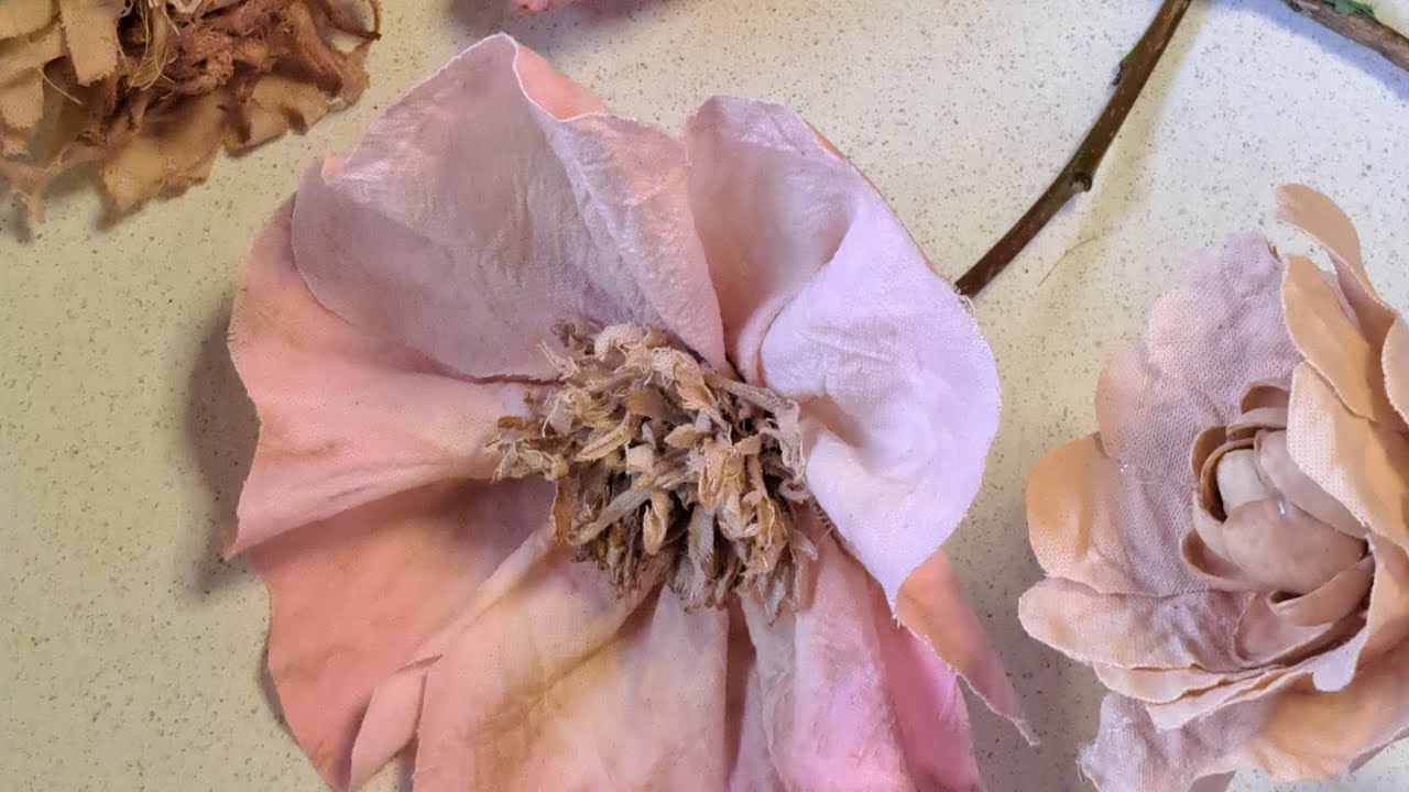 COMO HACER UNA FLOR ROSADA EN LIENZO/ TUTORIAL FLORES VINTAGE EN TELA