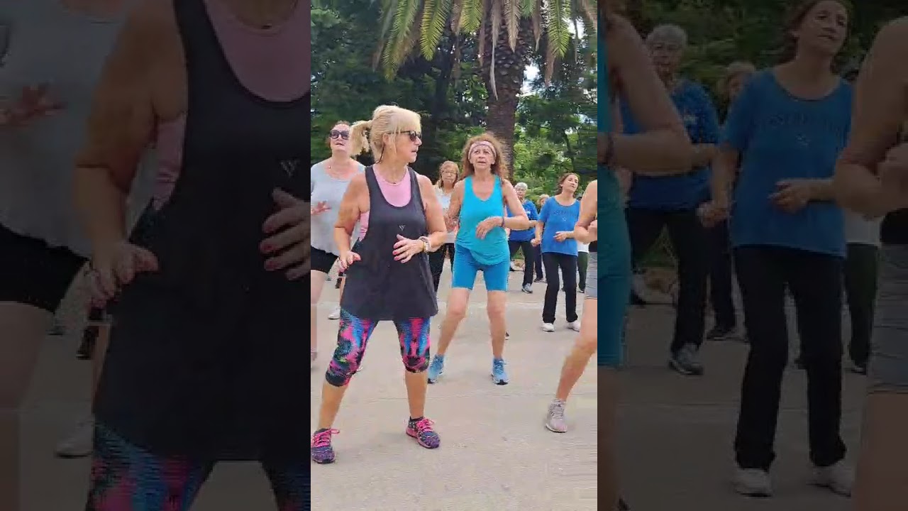 Parque Rivadavia con la profesora Paula, en el monumento Simón Bolívar 