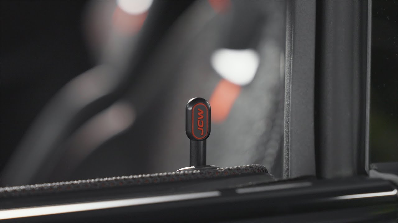 Руководство: новые аксессуары MINI для дверей.