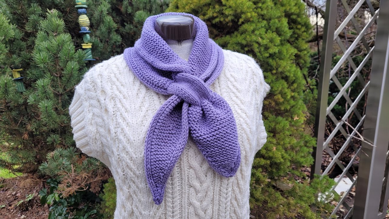 Kleinen Schal mit Einsteckschlaufe stricken