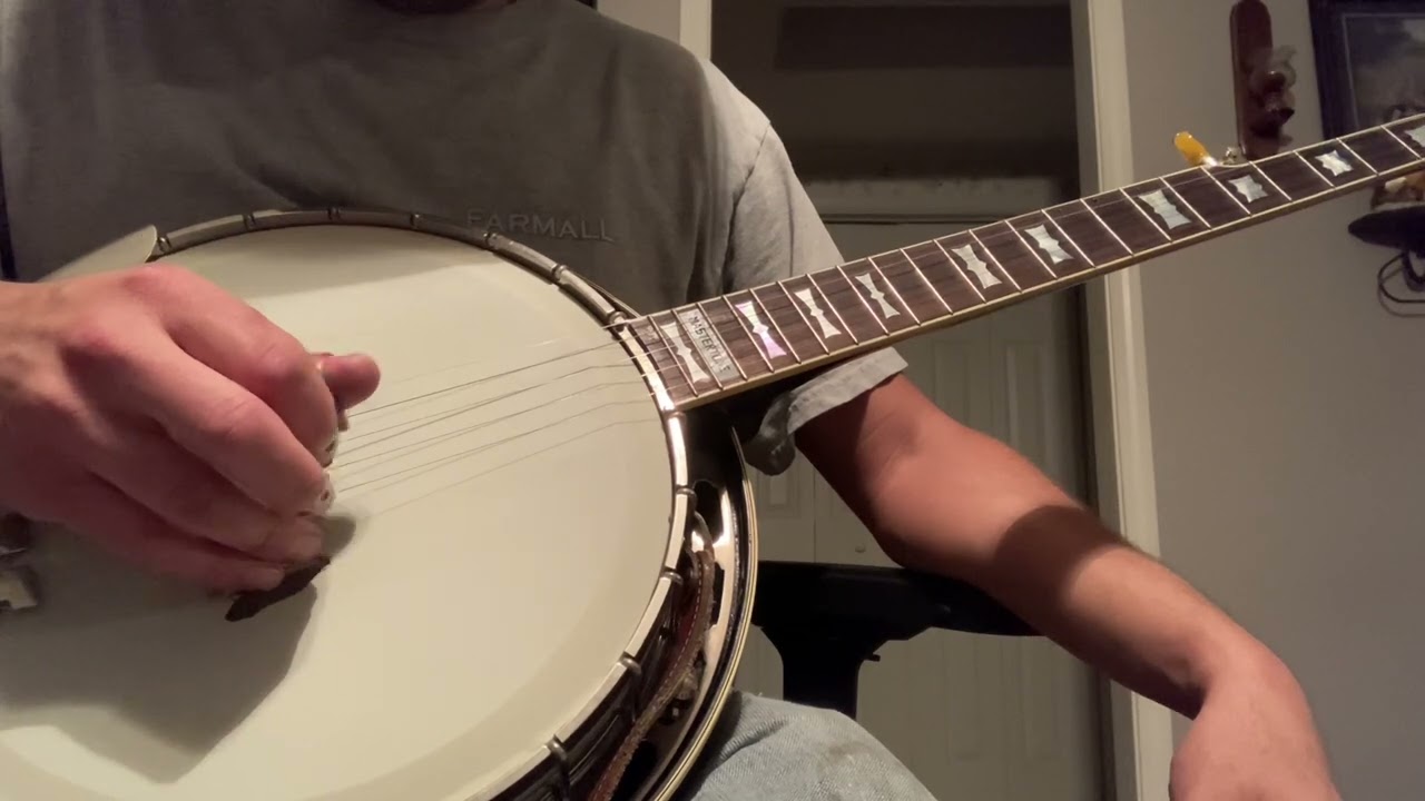 Ralph Stanley Style backup #3: Ralph’s repeating 4th string roll/lick
