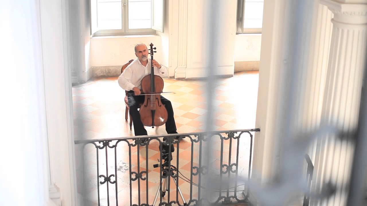 Mauro Valli plays Bach for #Stairs2014
