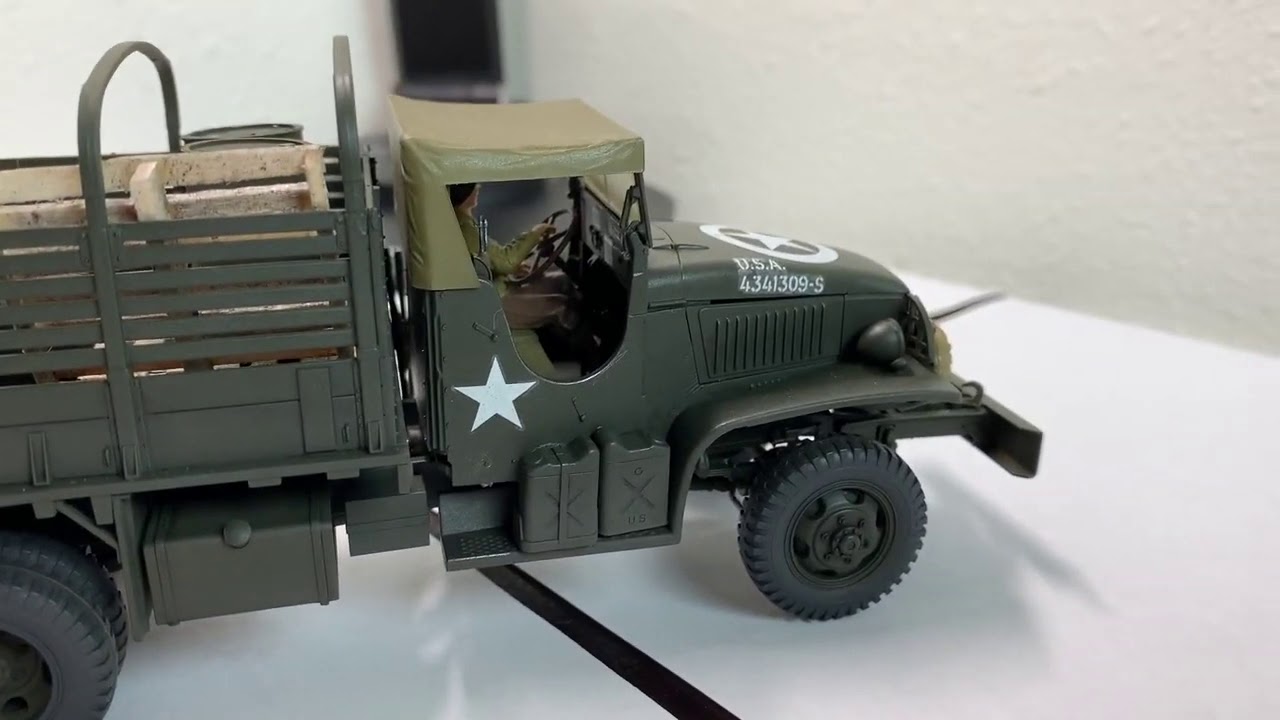 Tamiya US  2.5 Ton 6X6 Cargo Truck