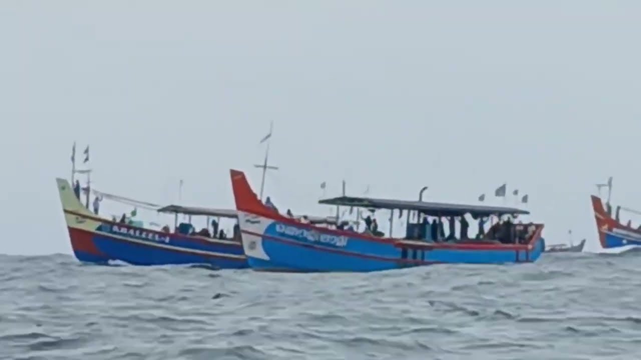 കടലിൽ ബോട്ടിന്റെ മീൻ പിടിക്കുന്ന കായിച്ചഗൽ 🐟🐟