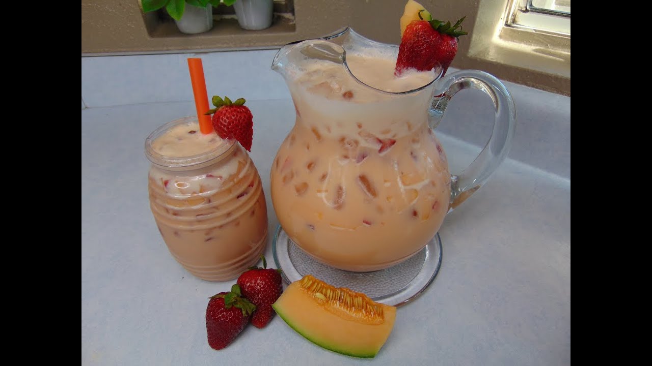 Agua fresca de melon y fresas!!