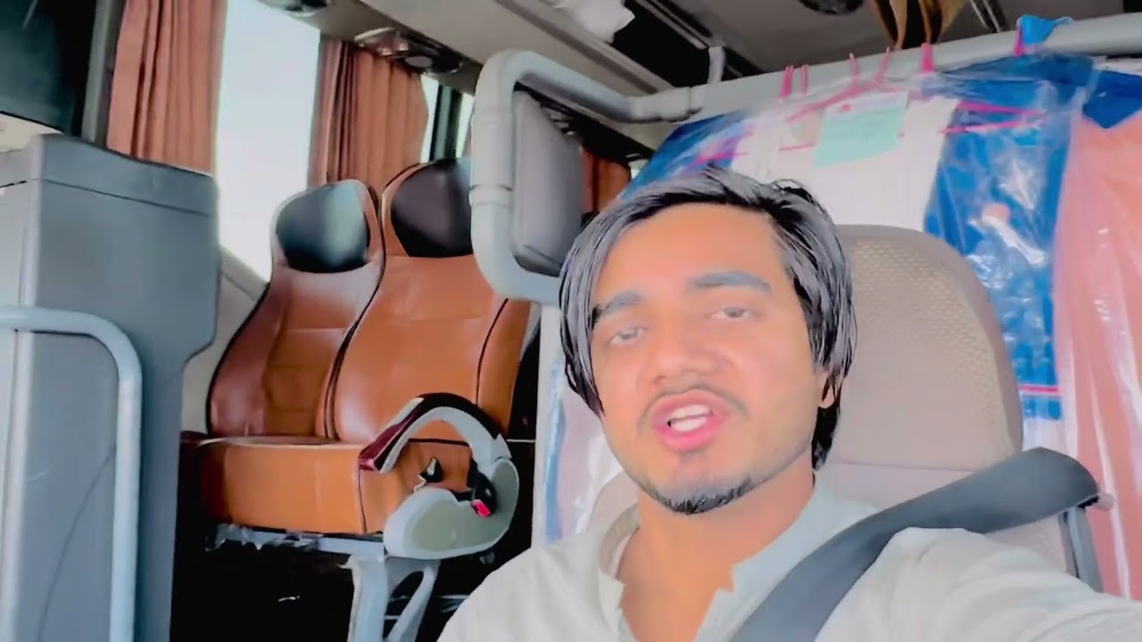 آج مکہ مکرمہ سے ریاض گیا میں گاڑی کو خالی لے کر☹️
