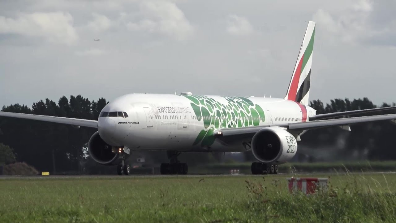 GREAT ROAR SOUND! BOEING 777-300ER EMIRATES (Dubai Expo Livery) Take Off At Schiphol Airport