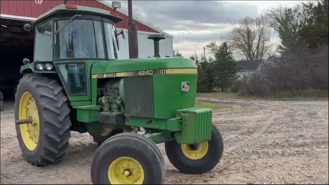 1981 JOHN DEERE 4240 For Sale