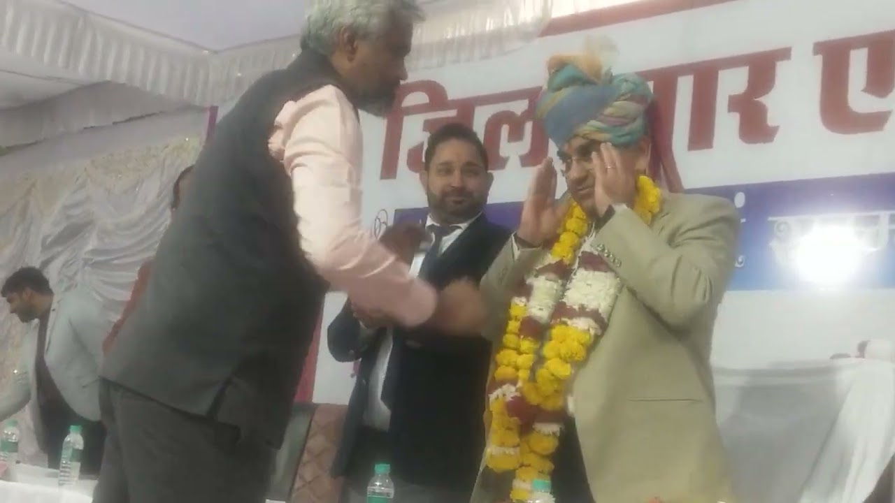 पाली जिला बार ऐसोसियेशन नवनिर्वाचित अधयक्ष पी एम जौशी  कार्यकारिणी का शपथ ग्रहण समान समारोह आयोजित। 