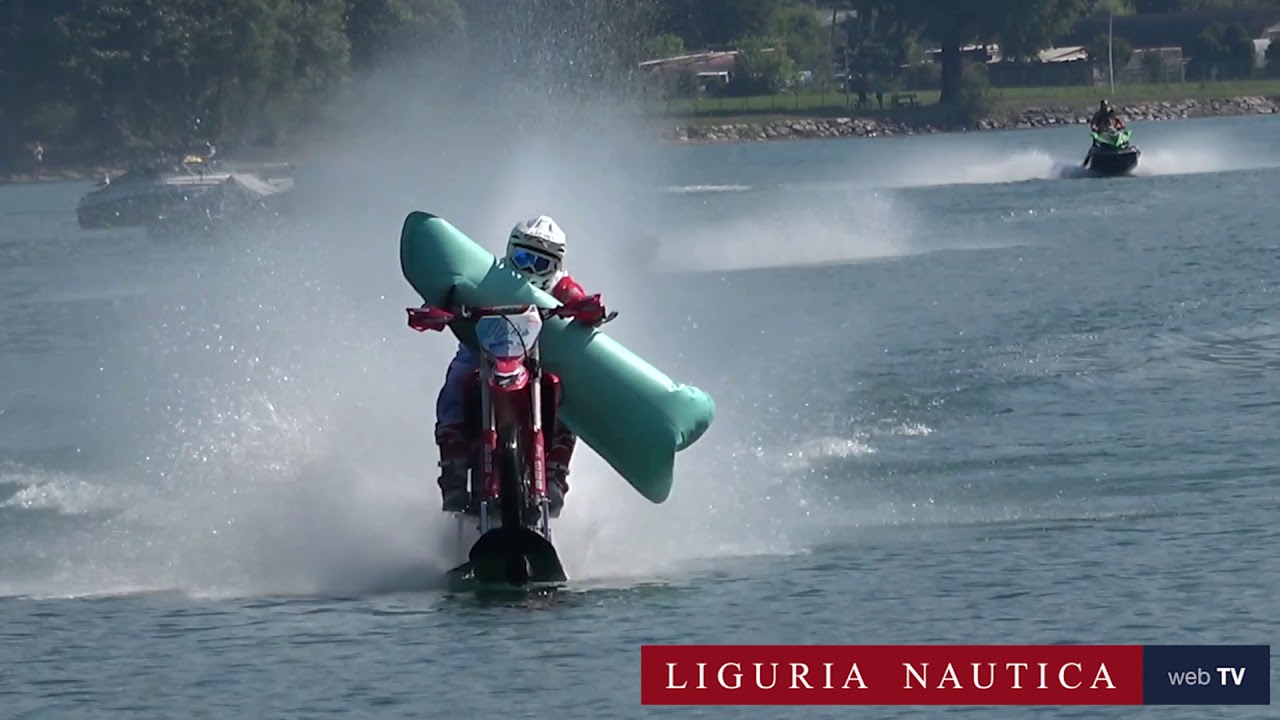 Luca Colombo stabilisce il record del mondo di velocità su acqua dolce