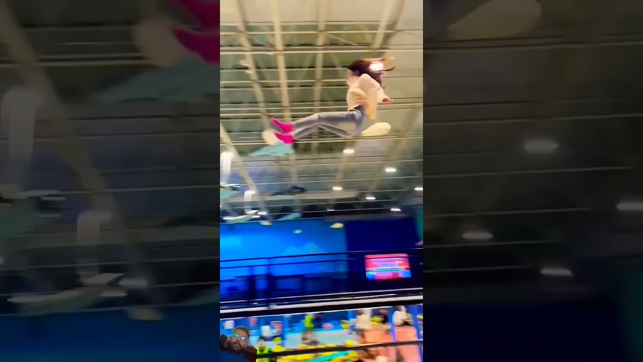 #trampoline #sports #trampolinpark #funny #minitrampoline #trempoline #trampolineflps #music #flip