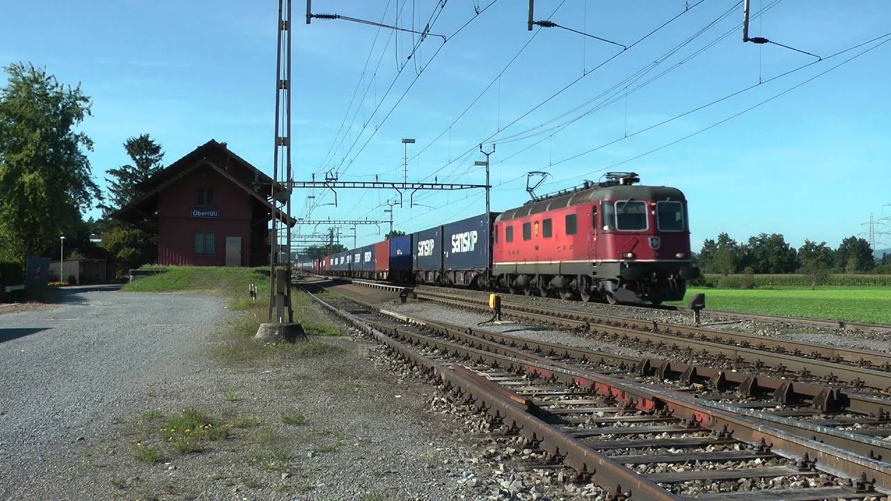 Bahnverkehr am Gotthard - Crossrail Re 430 in Wassen