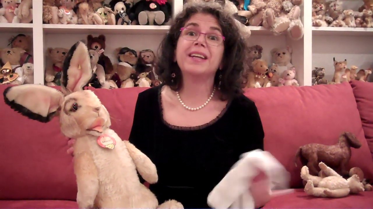 Cleaning Vintage Mohair Steiff Animals with Steiffgal