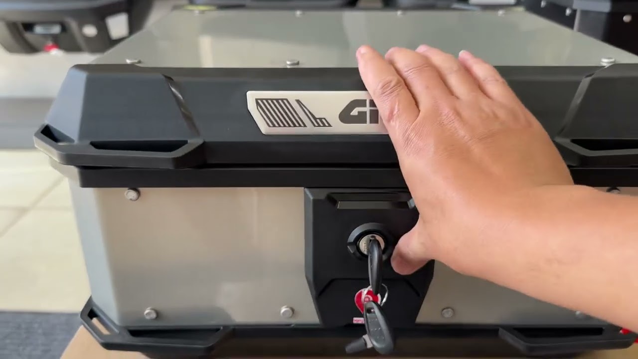 Thùng Nhôm GIVI Có Giá Rẻ Không Tưởng | Mở nắp ra xem bên trong thì… | GIVI MTN29A / MTN39A