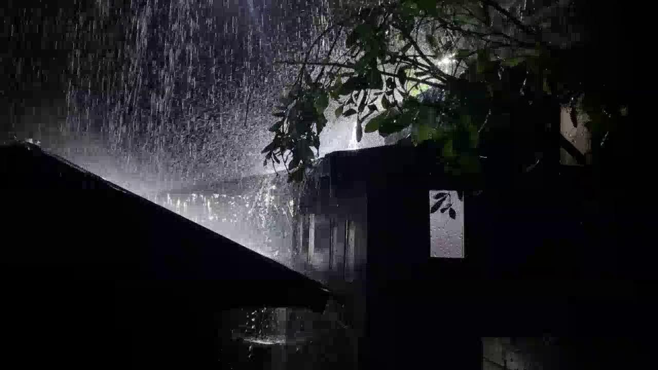 Relaxing Night Rain Sounds 🌙 Tin Roof Ambience