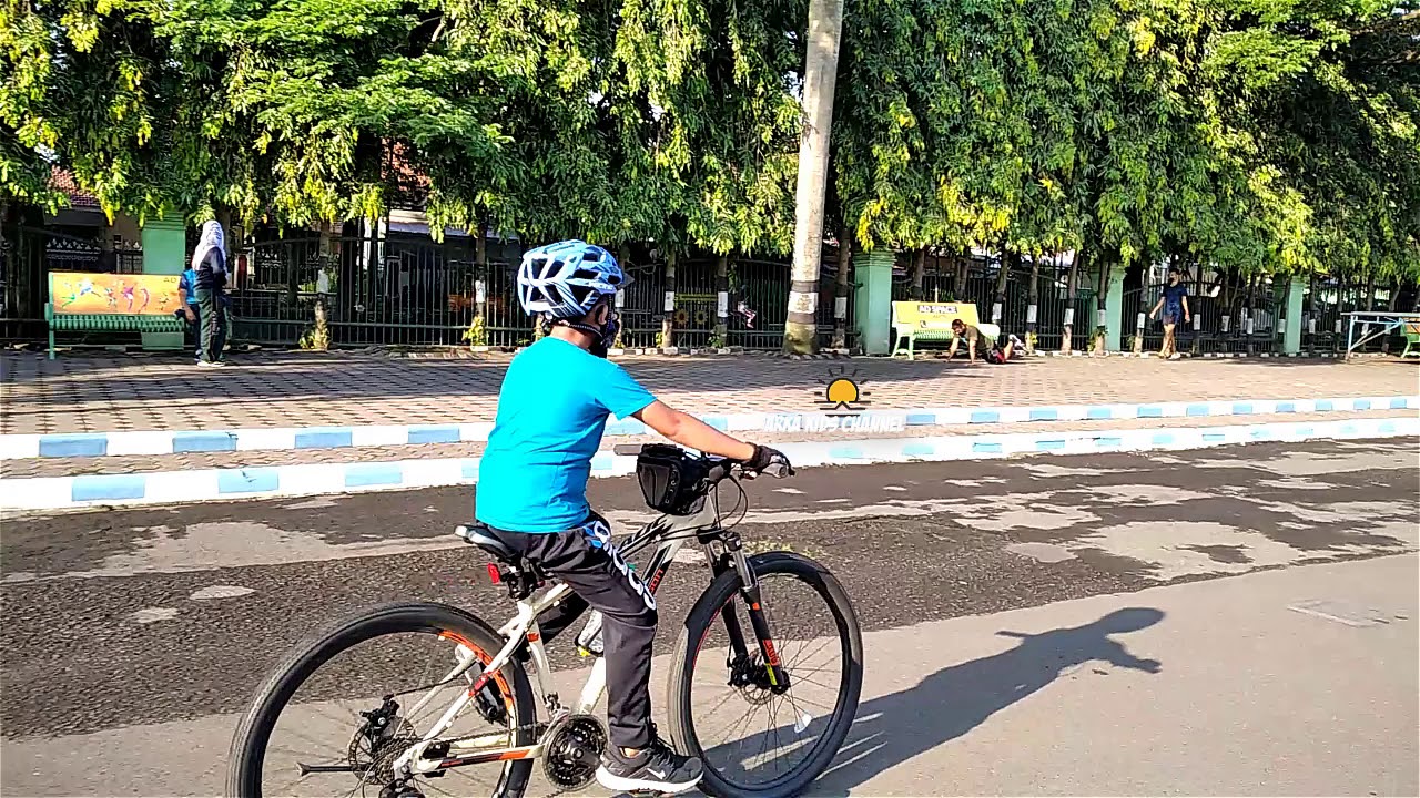  Gowes Sampai Ke Gang Kampung