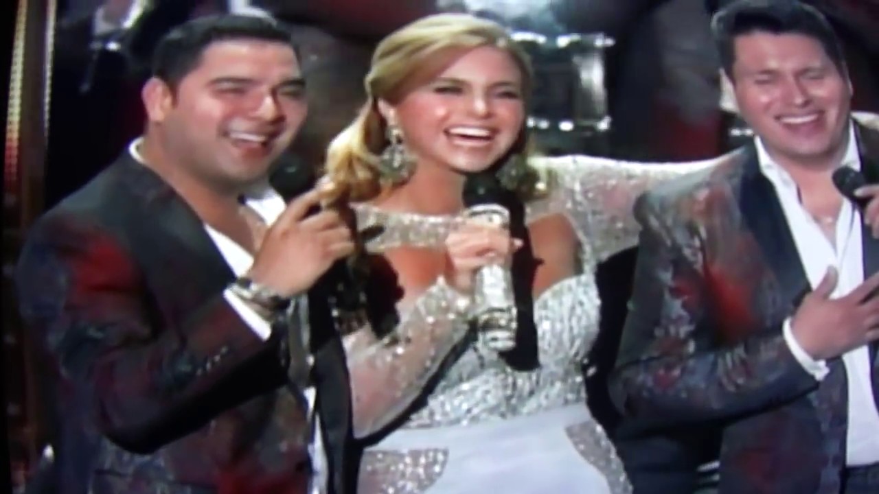 Solo Con Verte - Banda MS & Lucero en Los Premios Billboard (2016) COMPLETO