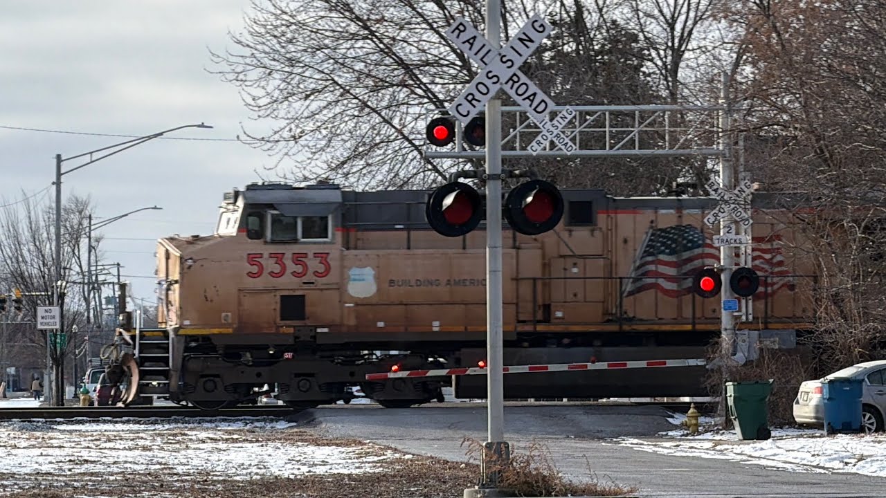 Union Pacific 5353 at Torrence Ave, Hammond IN