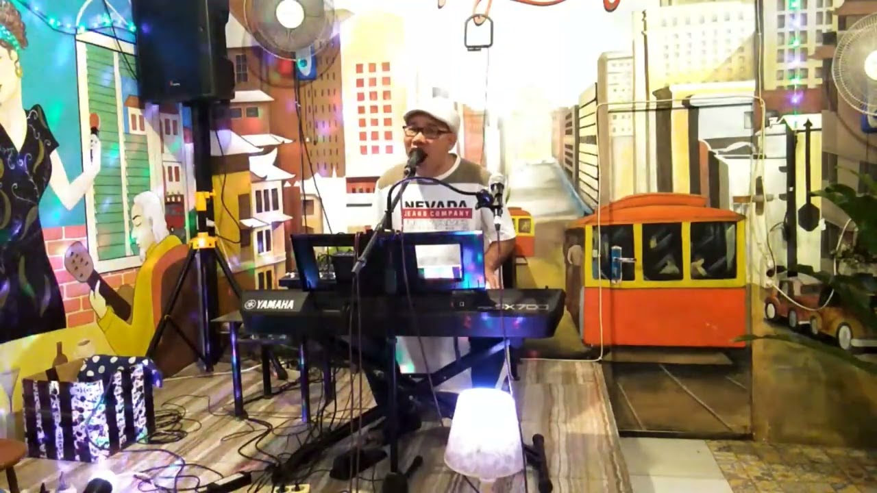 Mungkinkah Broery Pesolima Live Cover Tommi Siregar