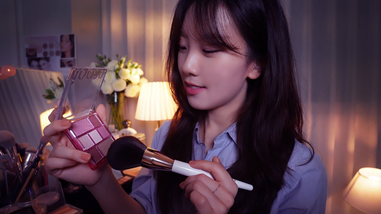 ASMR Makeup Artist Does Celebrity Makeup for Photo shoot 📸