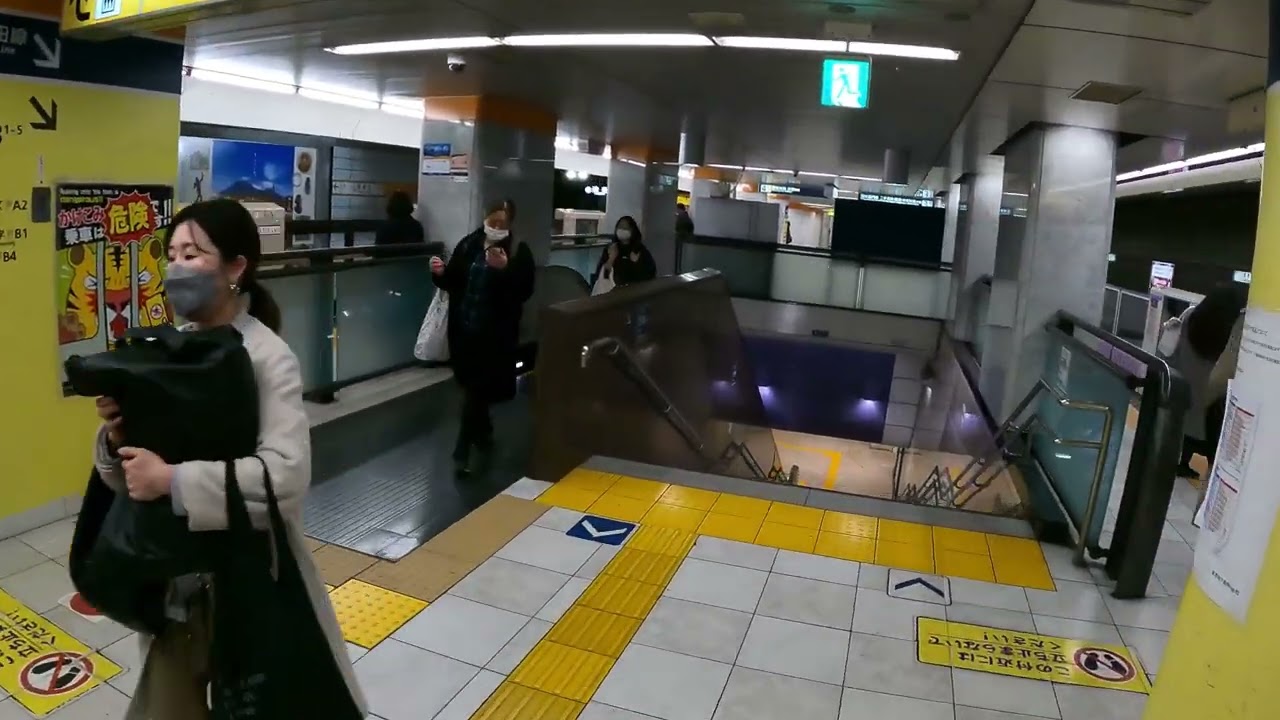 A Walk Inside Omotesando Station | Tokyo Metro Exploration | Japan 4K ASMR