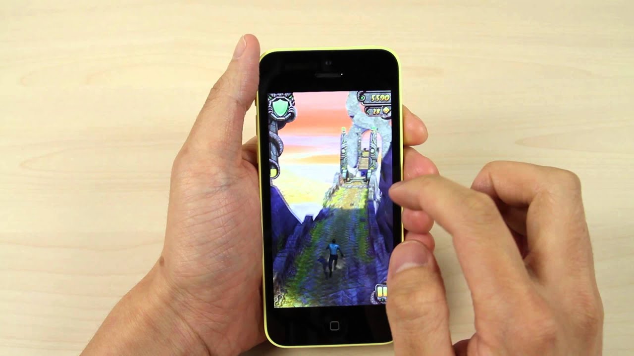 Apple iPhone 5C Temple Run 2 game play video