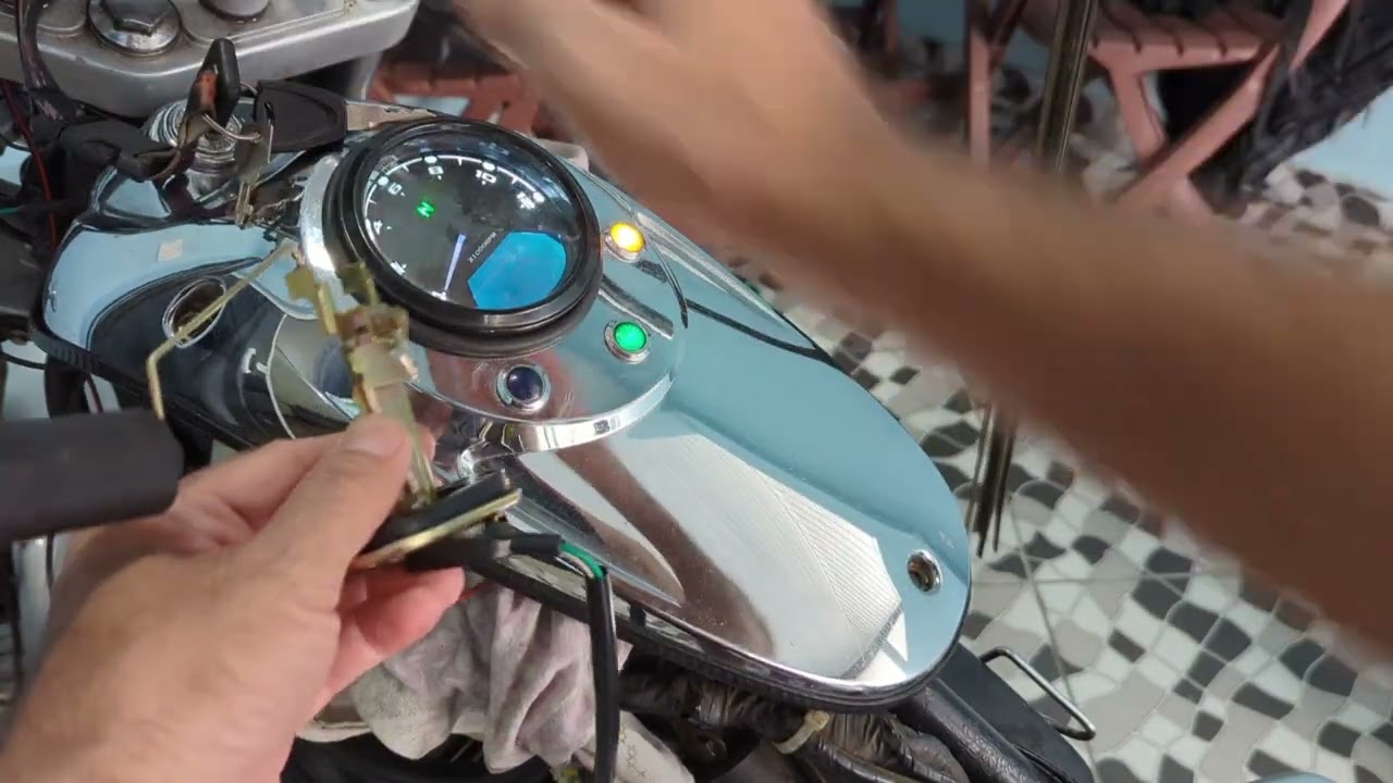 BOIA DE COMBUSTÍVEL UNIVERSAL PARA MOTOS