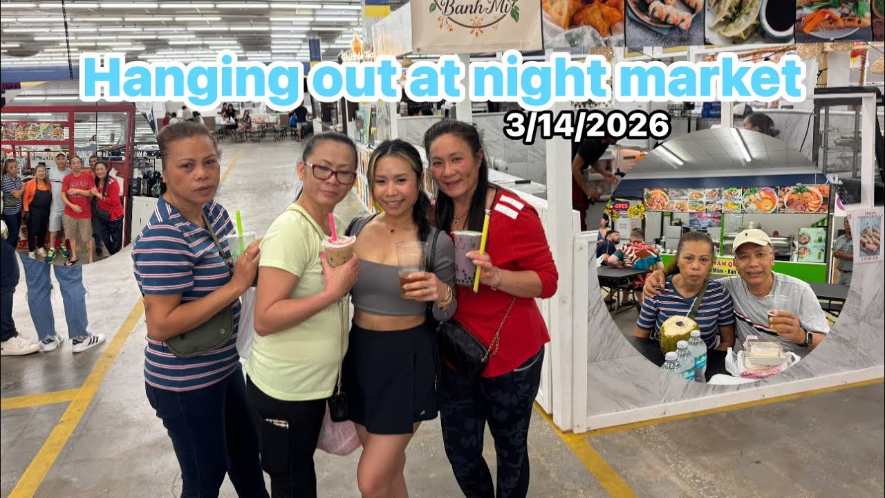 Enjoy Saturday night market with friends 
