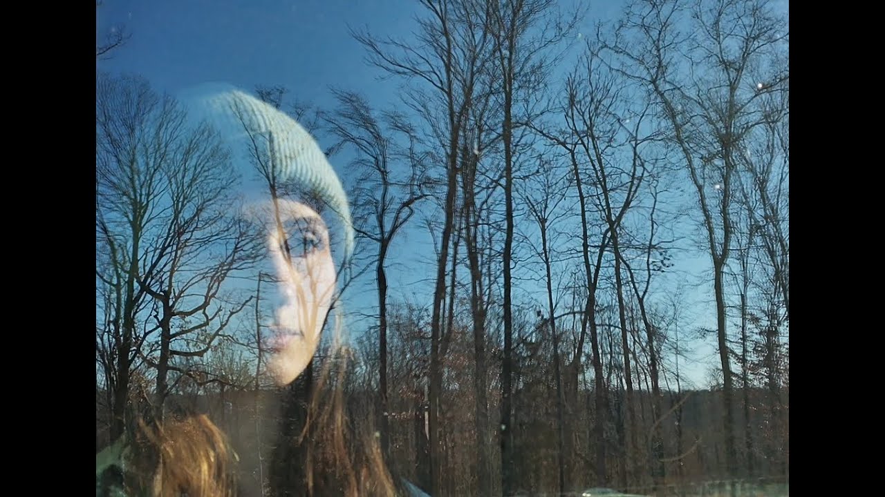 Klara Josette - Moment in Time - Visualizer