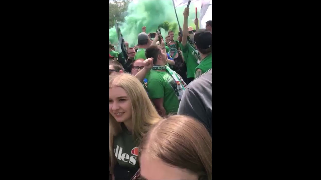 VfL Wolfsburg - FC Augsburg 8:1|| fanmarsch + nach dem Spiel (zusammenschnitt)