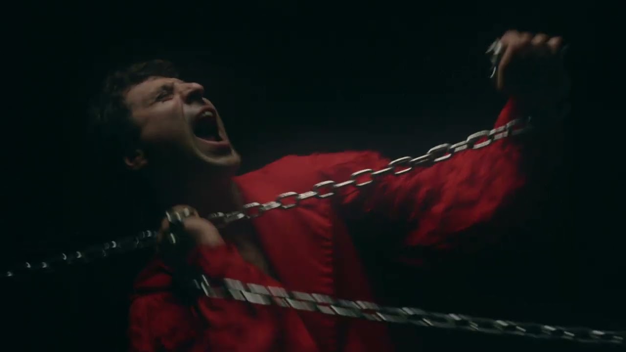 Le Larve - Eau de parfum (official video)