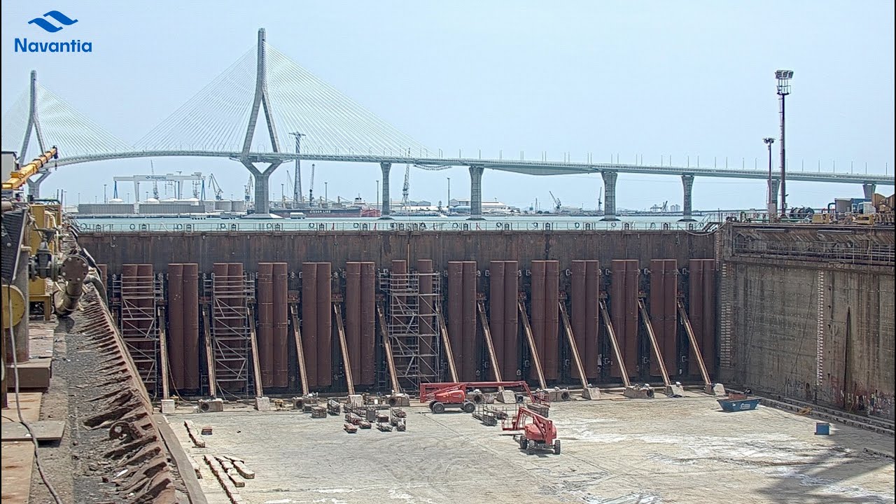 NAVANTIA Cádiz: Renovación compuerta Dique 4
