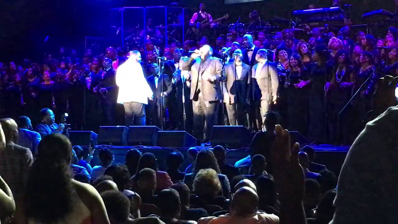 Hezekiah Walker & Marvin Sapp - God Favored Me (LFCC Reunion Concert)