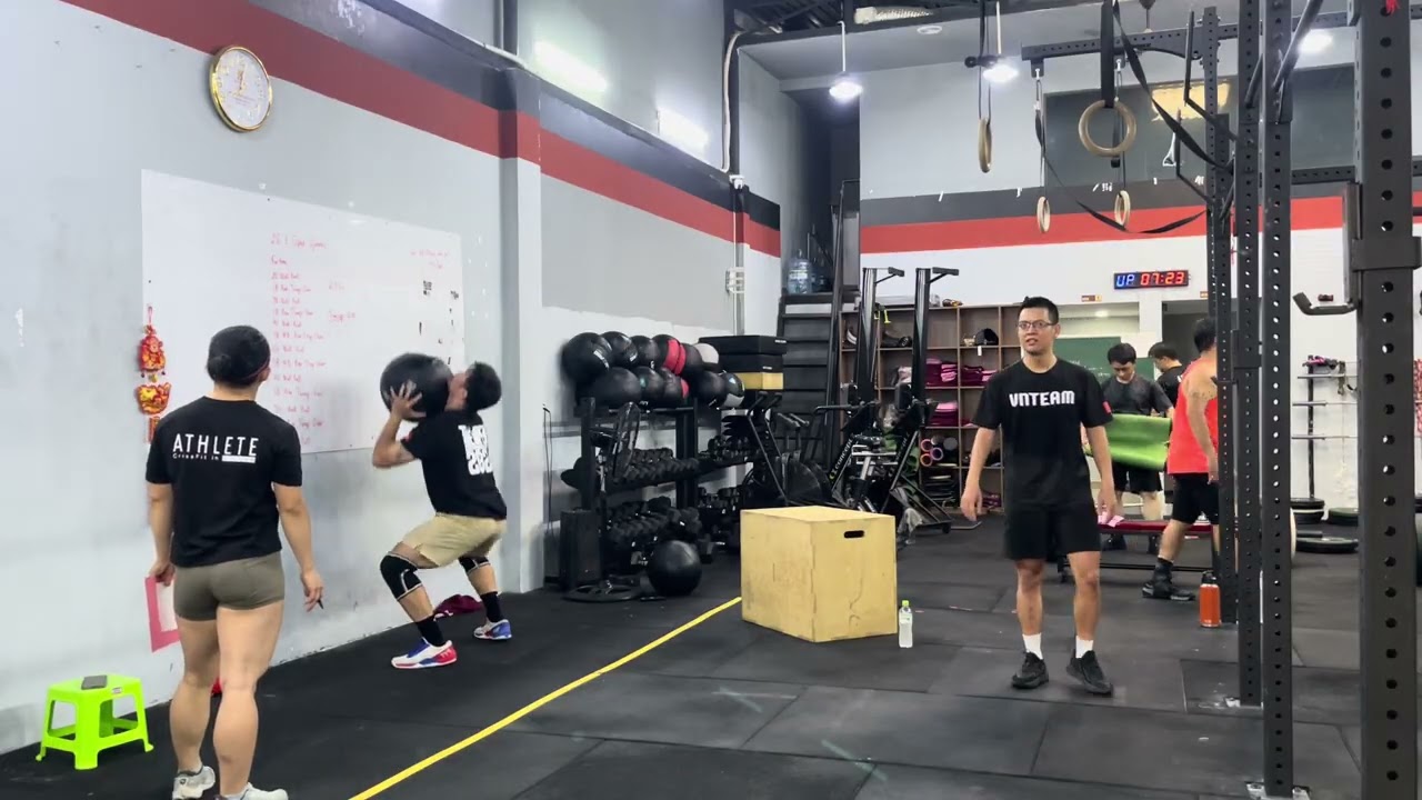 Tang Hoang Vi - Open Workout 26.1 -241 reps