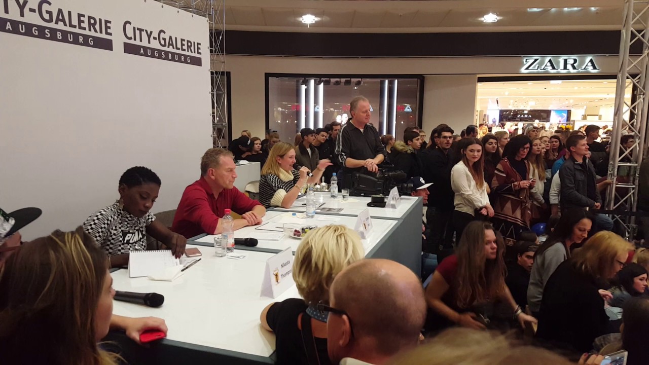 Citygalerie Dance Cup 2016 mit Nikita Thompson - Smiley Attack