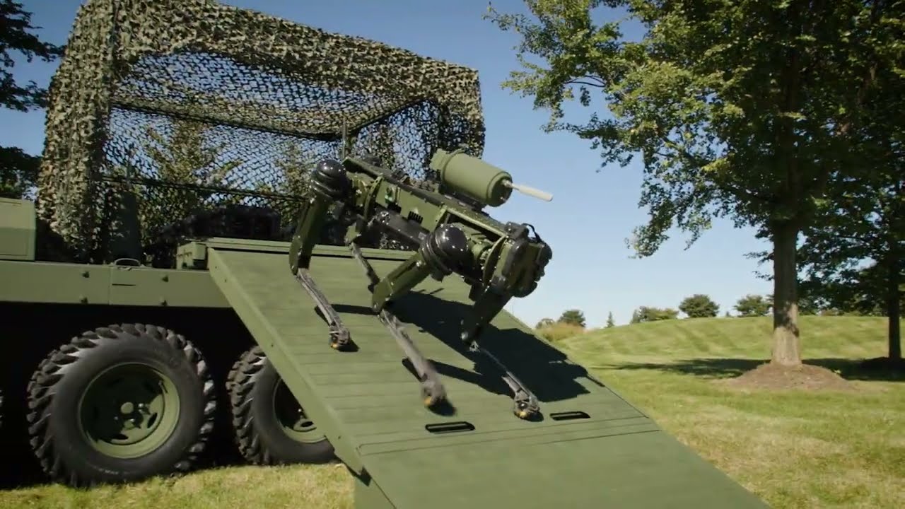 Mission Command on the Move: MUTT XM and Robotic Quadruped