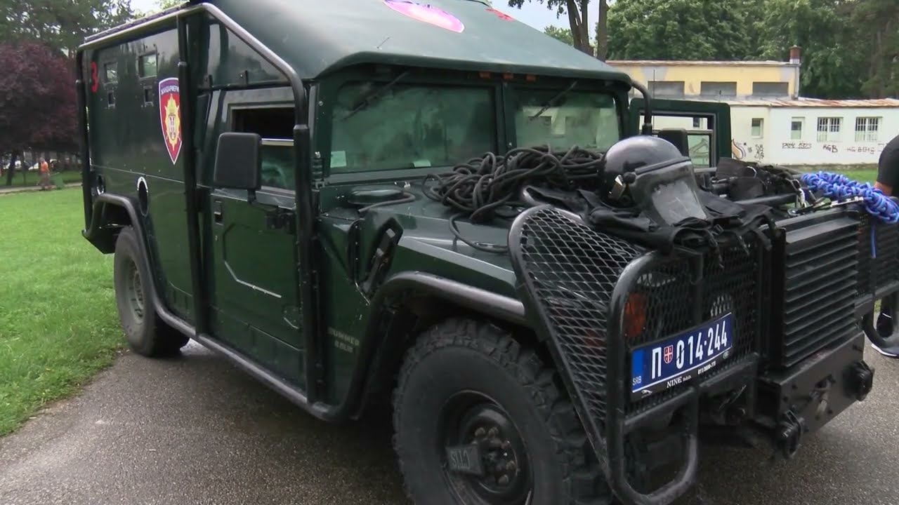 Smotra opreme, vozila i službenih pasa za Dan policije u Kragujevcu