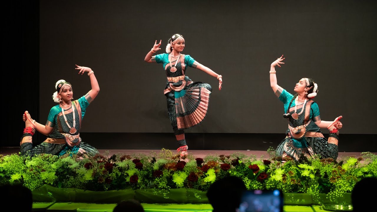 வரவேற்பு நடனம்/Welcome Dance - அன்னை மொழி அறிவோம் ஏழாவது ஆண்டு விழா
